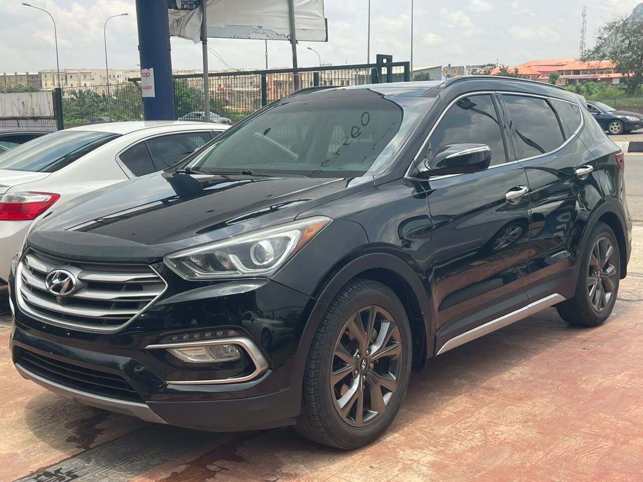 
        Super clean unregistered 2017 santafe full options pano, 360 camera Available for inspection 17m full         