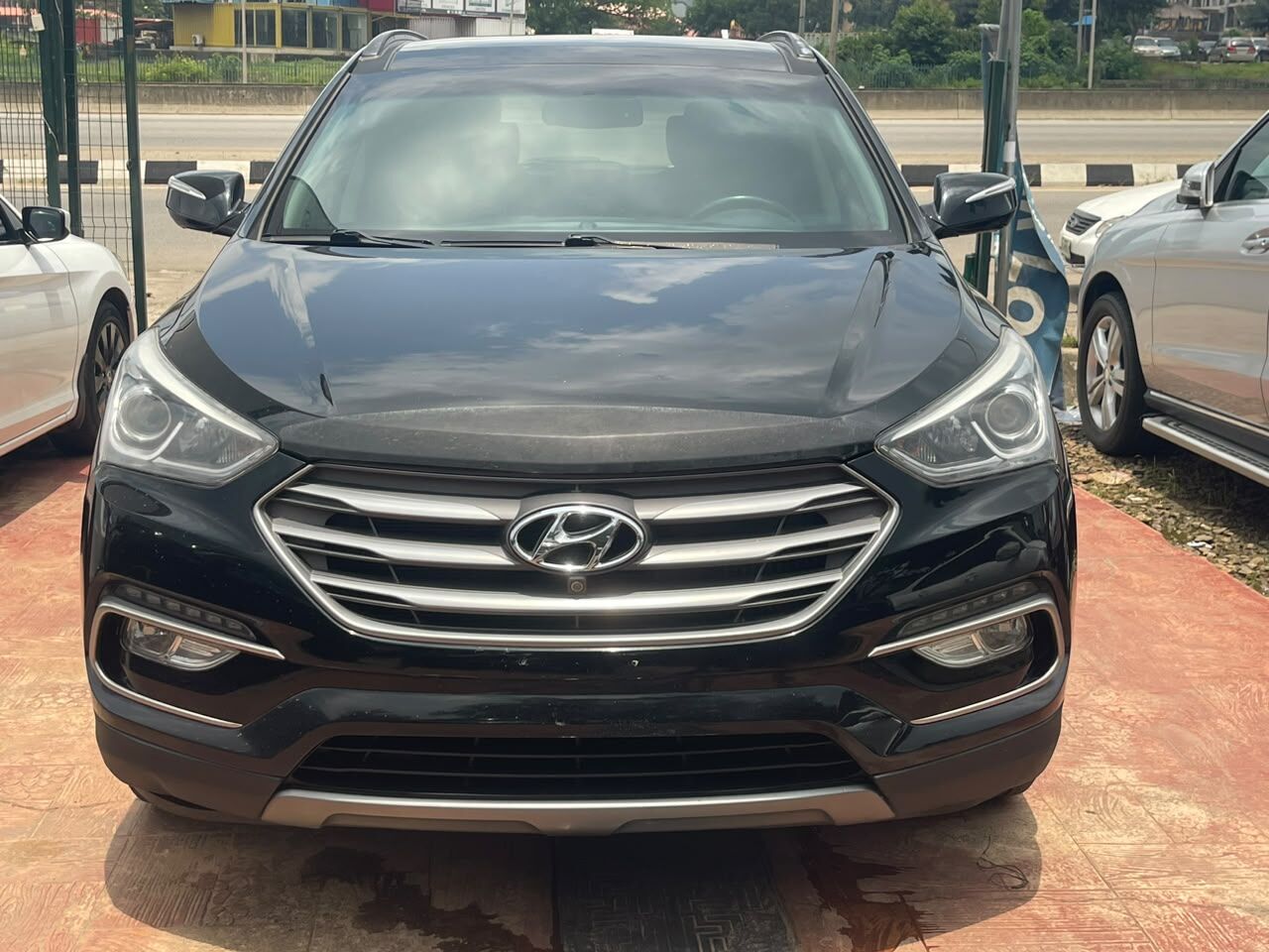 
        Super clean unregistered 2017 santafe full options pano, 360 camera Available for inspection 17m full         