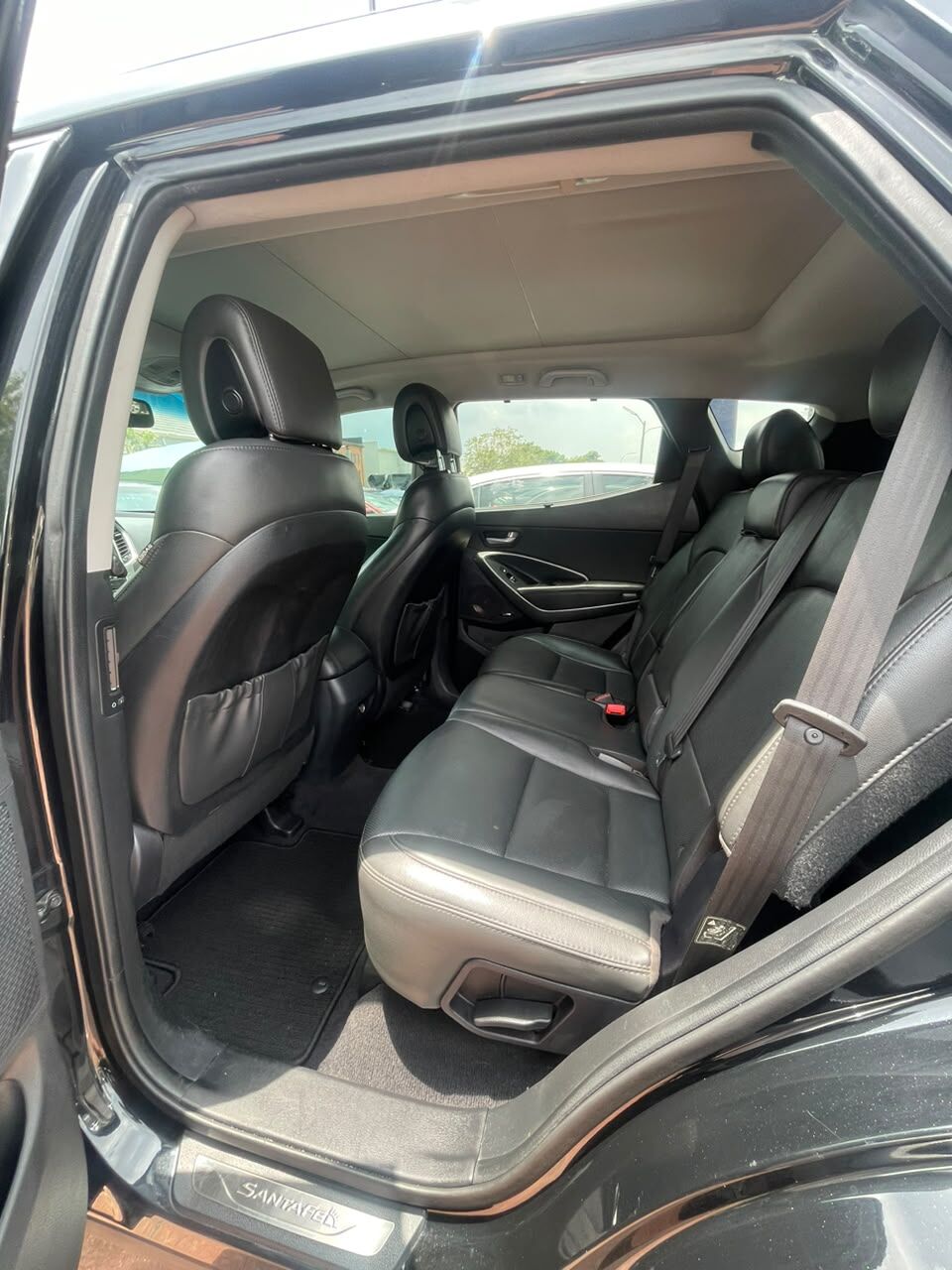 
        Super clean unregistered 2017 santafe full options pano, 360 camera Available for inspection 17m full         